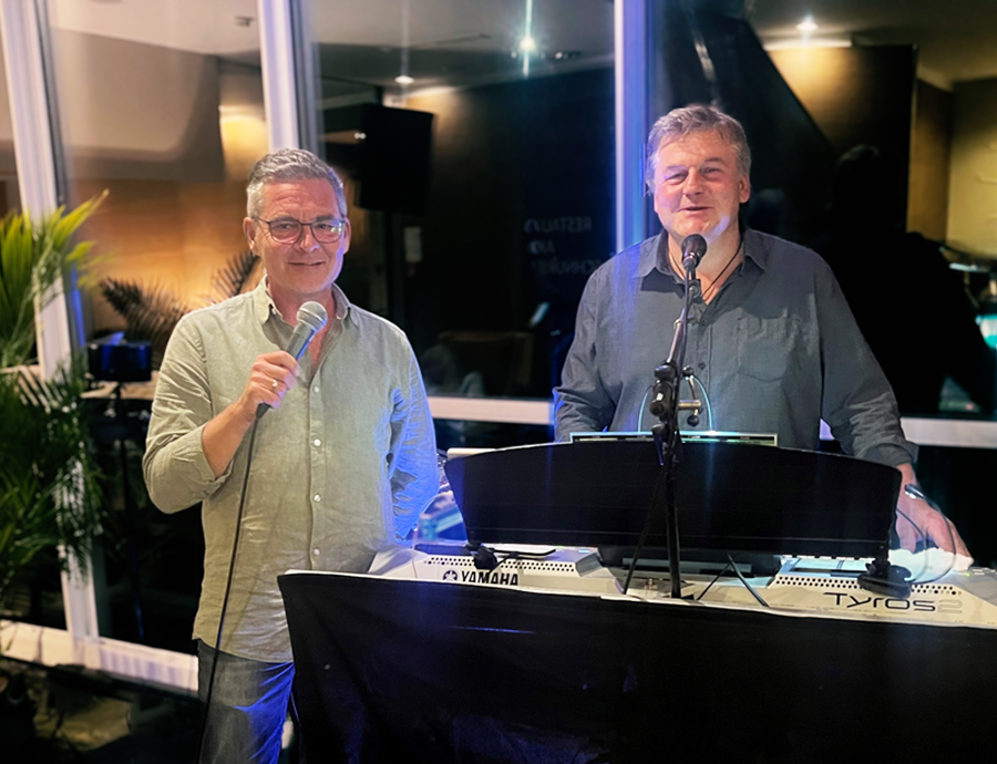 Nightlife mit Entertainer Erich und DJ Peter an der Hotelbar im Kurhaus Bad Gleichenberg